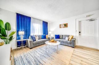 Water Front Condo - First Floor - Palm Wave Says - Coconut Creek - 2