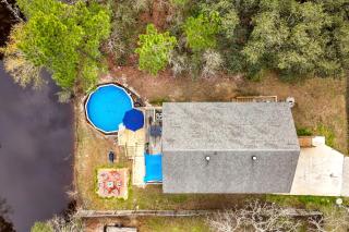 Waterfront Home with Pool, Hot Tub and Game Area - Shoreline Park - 4