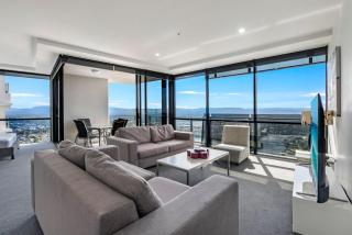 Circle On Cavill High Floor 1 Bedroom Apartment - CoastHM - 8