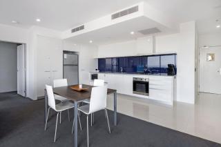 Circle On Cavill High Floor 1 Bedroom Apartment - CoastHM - Gold Coast - 3