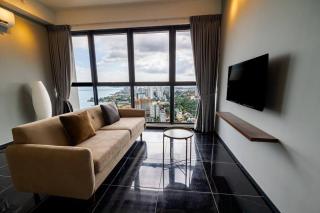 Urban Suites with Spectacular High Floor View #3BR #10 - Jelutong - 3