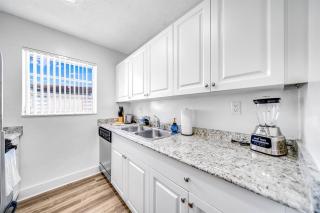 Adorable Condo in Peaceful Area - Palm Wave Says - Coconut Creek - 7