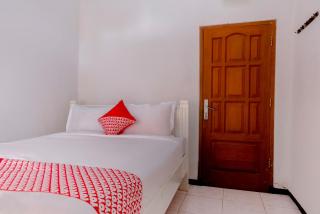 OYO Life 538 Villa Handayani Syariah - Batu - 3