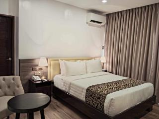 Red Iron Hotel - Calbayog - 1