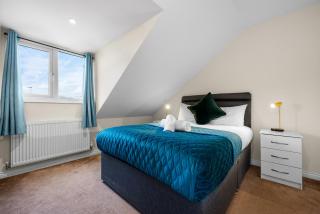 4BR Contractor House in Birmingham w/Parking - West Bromwich - 9