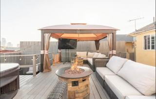 Gorgeous DTLA w/ View + Hot Tub! - Los Angeles - 8