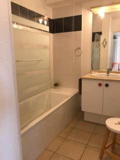 200 M Port de Cassy , studio cosy 3 pers - 8
