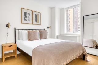 Midtown E 2br w elevator doorman gym nr UN NYC-752 - 3