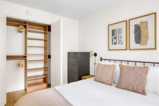 Midtown E 2br w elevator doorman gym nr UN NYC-752 - 1