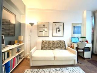 Très Joli studio en plein cœur du 11eme - París - 3