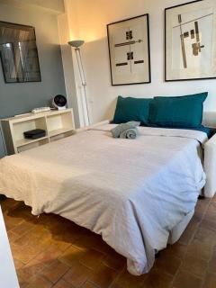 Très Joli studio en plein cœur du 11eme - París - 1