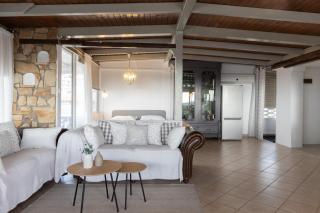 Sunny Loft with a Panoramic View - 1