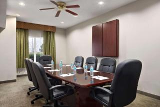 Country Inn & Suites by Radisson, Manteno, IL - Manteno - 2