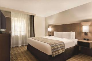 Country Inn & Suites by Radisson, Fergus Falls, MN - 1