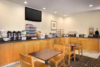 Country Inn & Suites by Radisson, Lexington, VA - Lexington - 1