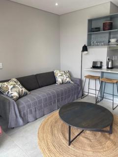 Trendy Apartment - 9