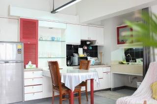 Cozy 1br walk to BTS and Airport Rail Link Close to Malls T - 1