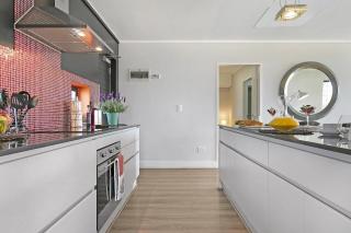 Waters Edge 220 by Host Agents - 2