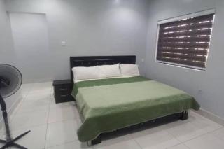 Luxe Living:4Bed, TV, Pool& WiFi - Lekki - 7