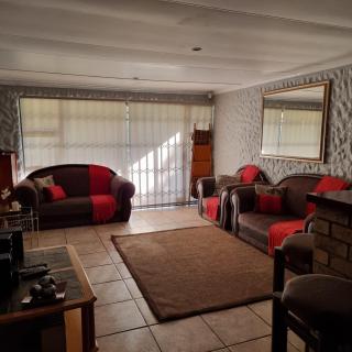 Home Away From Home - Port Elizabeth - 7