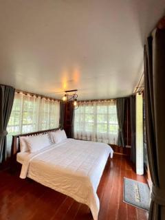 Lay Back Villa Wooden House AC Hot shower High Speed Internet - 1