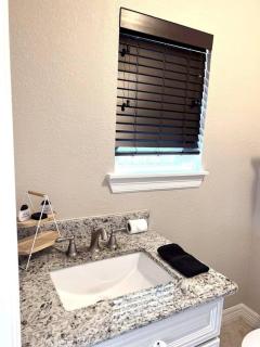 Quiet, Cozy Guesthouse with privacy - 3