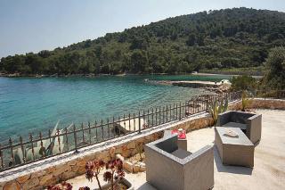 Villa Regalo on Hvar, beach front - Sveti Ante - 4
