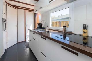 Cabana incl boat, jacuzzi,subboarts on a quiet park with private parking - Loosdrecht - 5