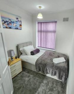 Enquire now - 3 bed house - Up to 35% off - Contractors and Families - Coventry - 4