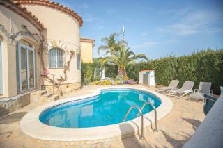 Chalet individual con piscina privada en Miami Playa - 0