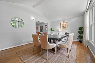 Quiet Treasure - Sandy Springs - 1