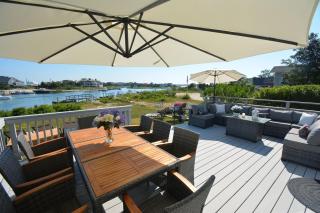 Sunset Beach House with 30ft Boat Dock in Shinnecock Southampton NY - 7