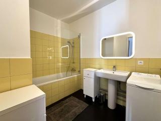 HYETOUZE T2 pour 4 personnes vue mer et port- Hyères Port - Hyères - 2