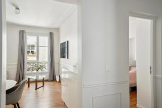 Le XVIe Chic - Paris - 1