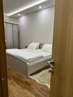 Dry Lake Apartment - Tirana - 3