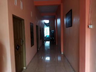 OYO 93306 Penginapan Permata Hijau Syariah Near Bukit Teletubbies - Parepare - 9