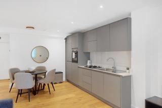 The Dalston Collection - by Short Stories London - Londra - 1