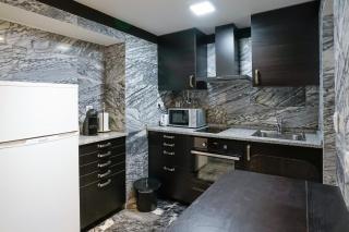 Cosmopolitan Chiado Apartment by LovelyStay - 5