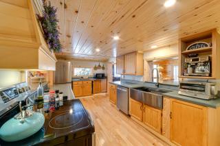 Mtn-View Catskills Cabin on Delaware River! - Deposit - 2