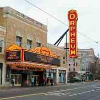 Trendy 2BR 2BA Oasis W/ Loft, Home Away From Home! - Memphis - 7