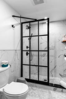 The Phenix Historic DTWN Hotel, King Bed, Room # 311 - Bangor - 9