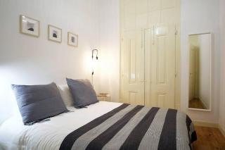 BH2 Charm in bohemian Bairro Alto * 4Bdr * old style - Lissabon - 2