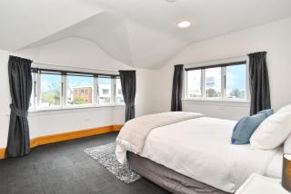 Grand Heritage 5 BRMs CBD villa with carparks - Christchurch - 2