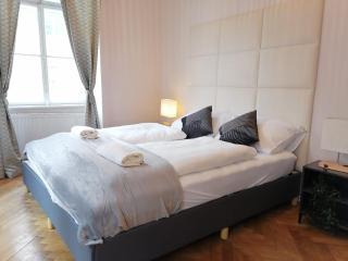Metropolitan Charm Stylish 2BR & 1LR Apt in Vienna's Core - 7