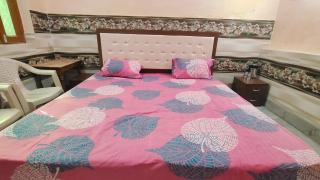 Shree Narayan Home Stay - Ayodhya - 1