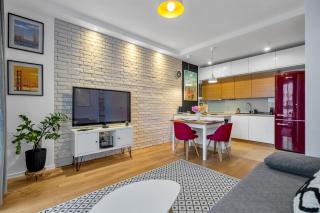 Warsaw Wola - Parking, Balcony, Quiet & Green Quarter - by Rentujemy - Varsavia - 2