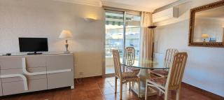50 m cocoon of Love with a common shared pool - Saint-Raphaël - 7