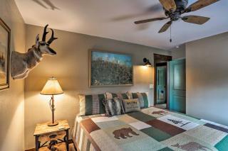 Cozy Custer Cottage w Deck: Walk to Shops Food - Custer - 1