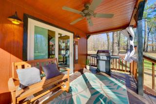 Sweet Spot Cabin in Broken Bow with Fire Pit! - 9