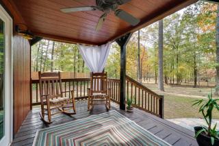 Hook, Line, and Sinker Retreat Fire Pit, Grill! - Broken Bow - 8